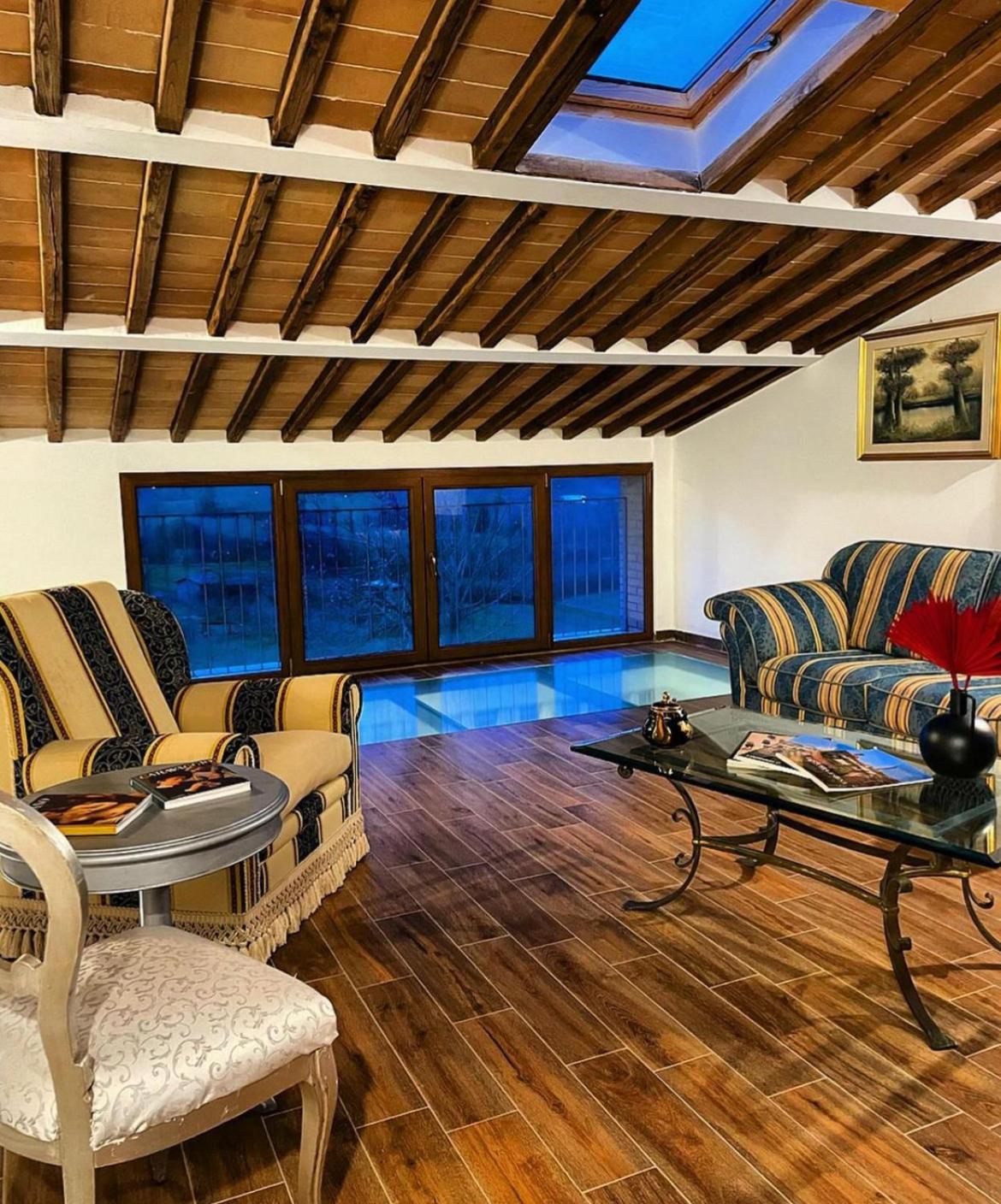 Agriturismo La Corte Del Sole Siena Exteriör bild