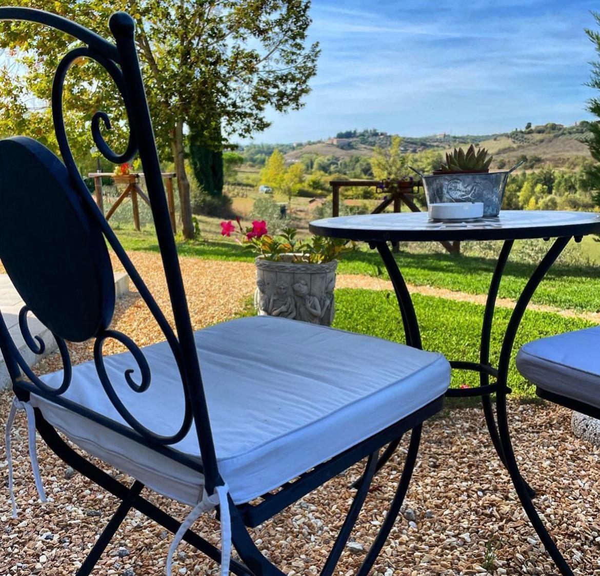 Agriturismo La Corte Del Sole Siena Exteriör bild